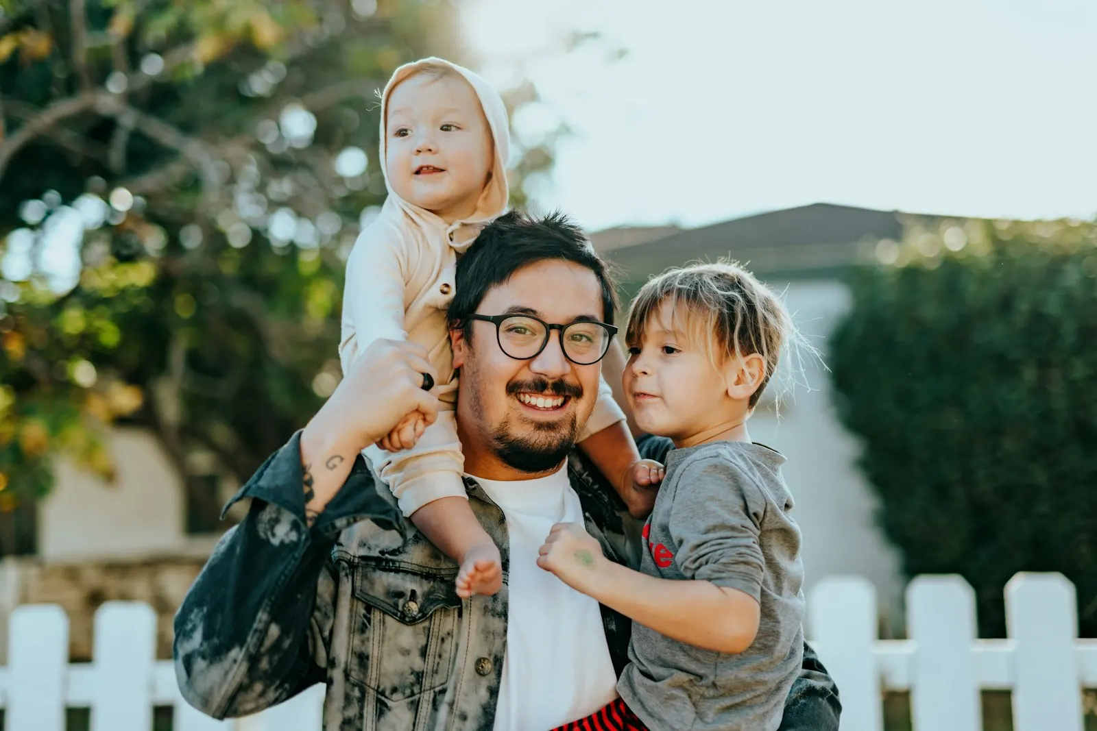 Family wall · 3×3